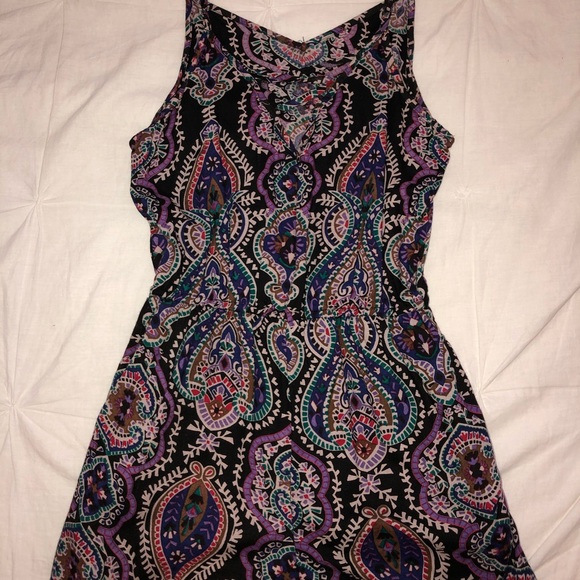 Stylish Patterned Romper - Picture 2 of 4